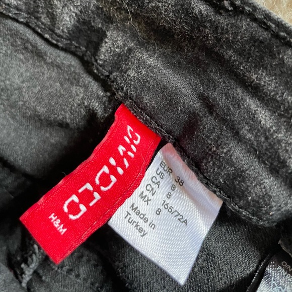 Acid wash denim shorts - Picture 2 of 3